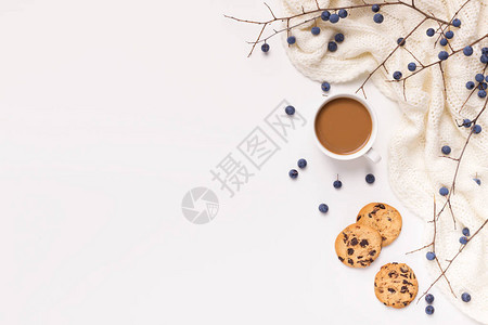 秋季背景和框架有咖啡杯和美味饼干白图片