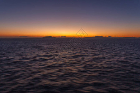 美丽的日落希腊爱琴海图片