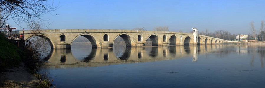 土耳其埃迪恩省梅里奇河的图片