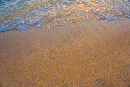 海浪沙滩日落夏季图片