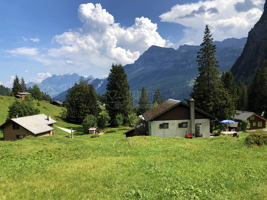 瑞士格拉鲁斯州NafelsNaefels阿尔卑斯山谷和Glarnerland旅游区Alpine村VorderAho图片