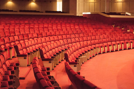 红色影院座空剧院厅的景象现代剧院室内舒图片