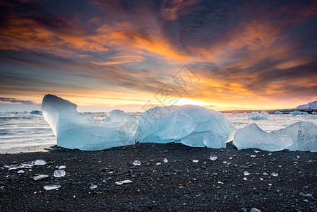 北极日落时图片
