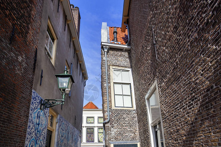 尼赫兰Delft的一条小巷内尔兰德洛夫高清图片