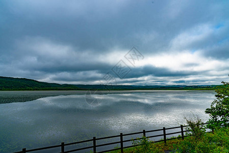 夏天阴的Takkobu湖是钏路湿原三湖以南最小的淡水湖图片