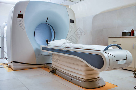 医院的多片CT系统机器背景图片