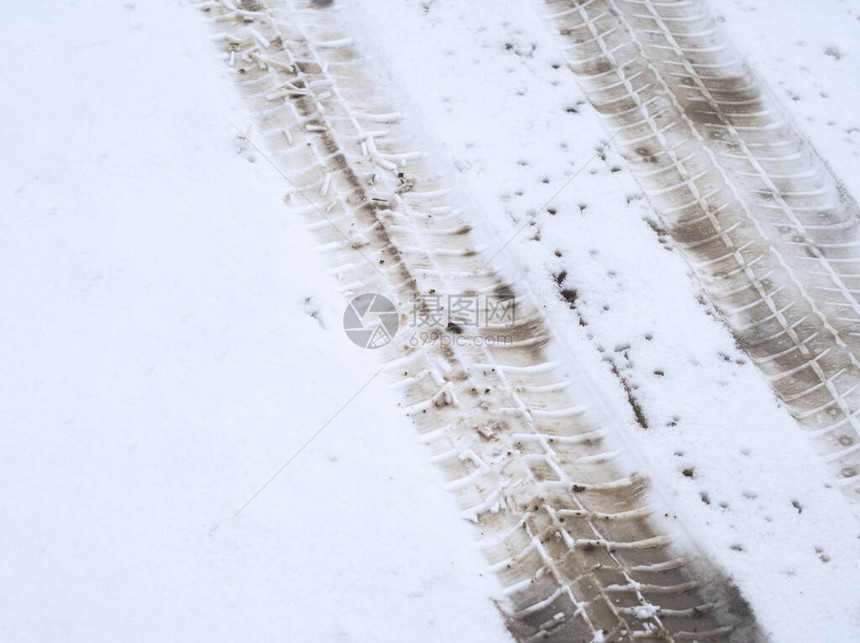 关闭雪中肮图片