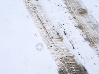 关闭雪中肮图片