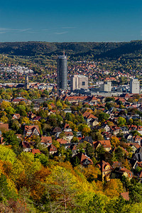 秋天沿着美丽的耶拿耶娜图林根德国的SaaleHoriz背景图片