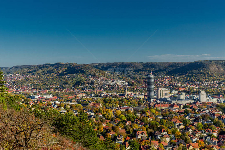 秋天沿着美丽的耶拿耶娜图林根德国的SaaleHoriz图片