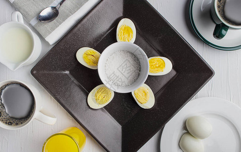 用鸡蛋煮鸡蛋用不碎的贝壳烹煮图片
