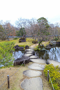 在日本花园的通道它美图片