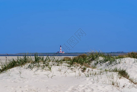 从北德的桑克特彼得欧丁海滩看到在西图片