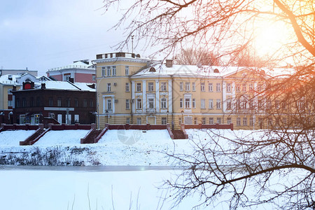 城市景观建筑冬天图片
