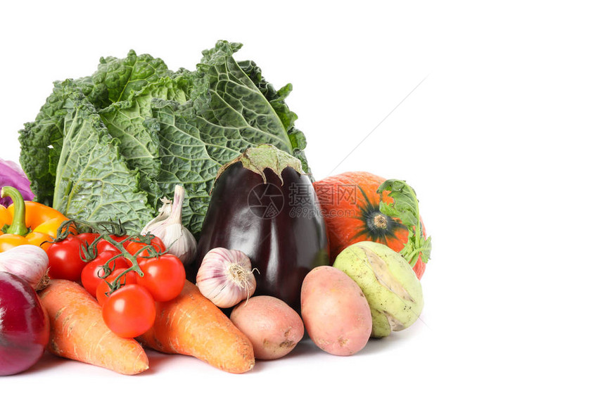与成熟有机蔬菜分离的有机蔬菜成图片