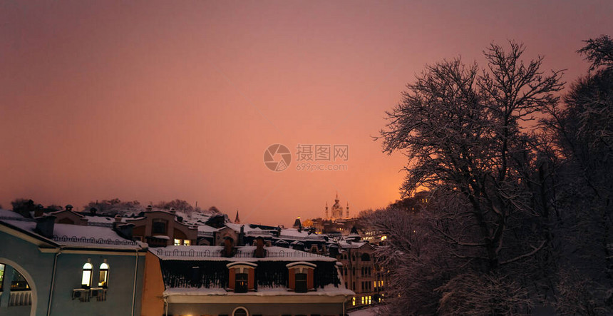 在冬天的新年假期图片