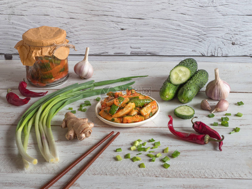 传统韩国Kimchi小图片