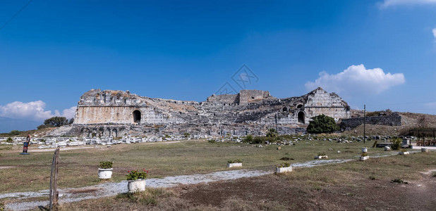 米列图斯古城剧院的废墟图片
