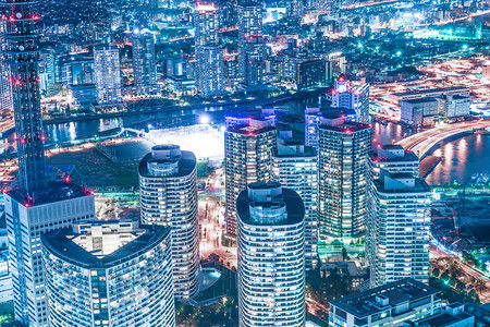 从横滨地标塔看到的夜景图片