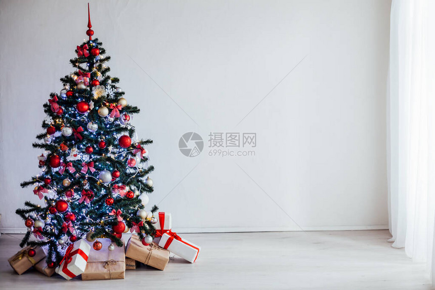 圣诞树圣诞装饰礼物图片