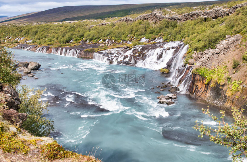 冰岛Hraunfossar和Barnafo图片