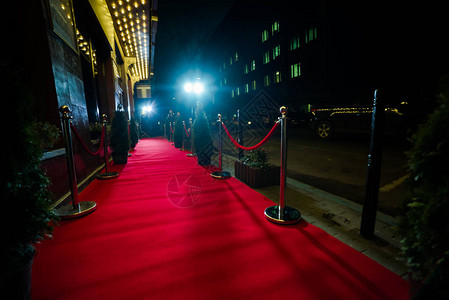 颁奖仪式红地毯节日活动或名人入场概念图片