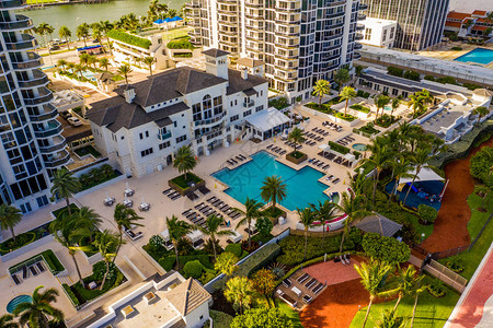 美国迈阿密海滩FL牌美国分会的Blue和绿色钻石合影游图片