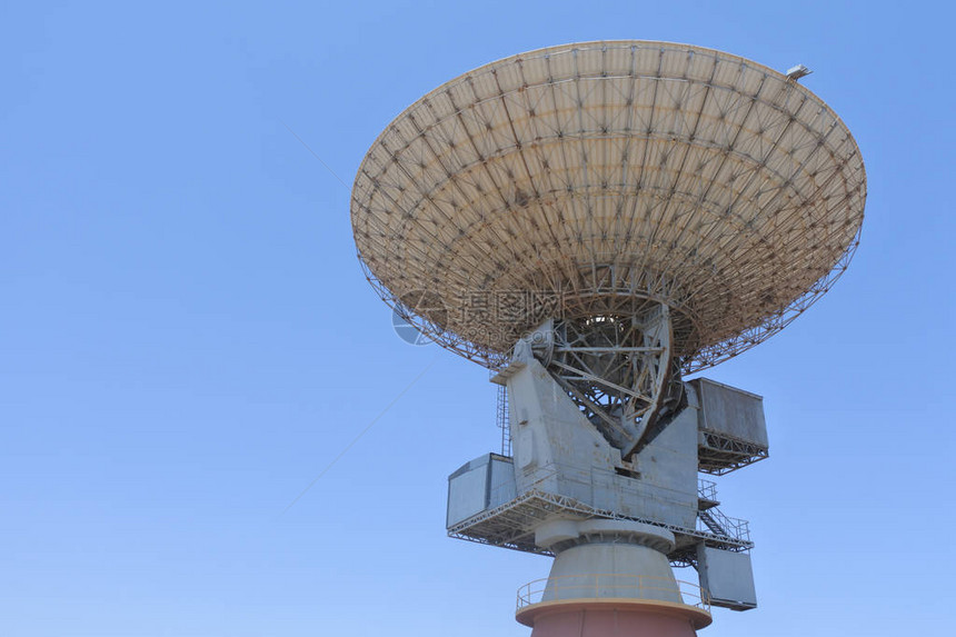 射电望远镜是一种专门的天线和无线电接收器图片