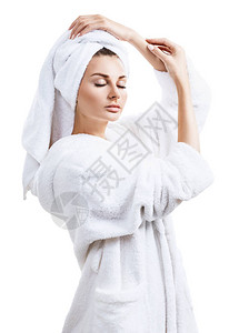 穿着浴袍和头部浴巾的感女人图片