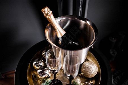 新年香槟庆祝装饰趋势图片