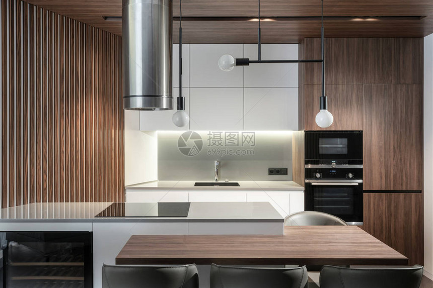 现代新式和当代公寓的现代厨房图片