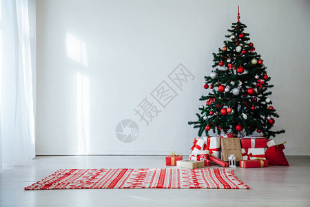 圣诞树红礼新年装饰品图片