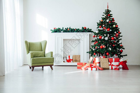 圣诞树红礼新年装饰品图片