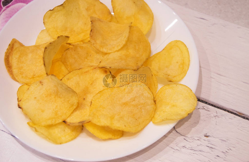 美味土豆薯片圆形图片