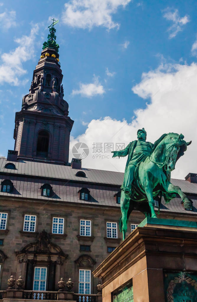 丹麦哥本哈根基督徒堡城广场FrederikV图片