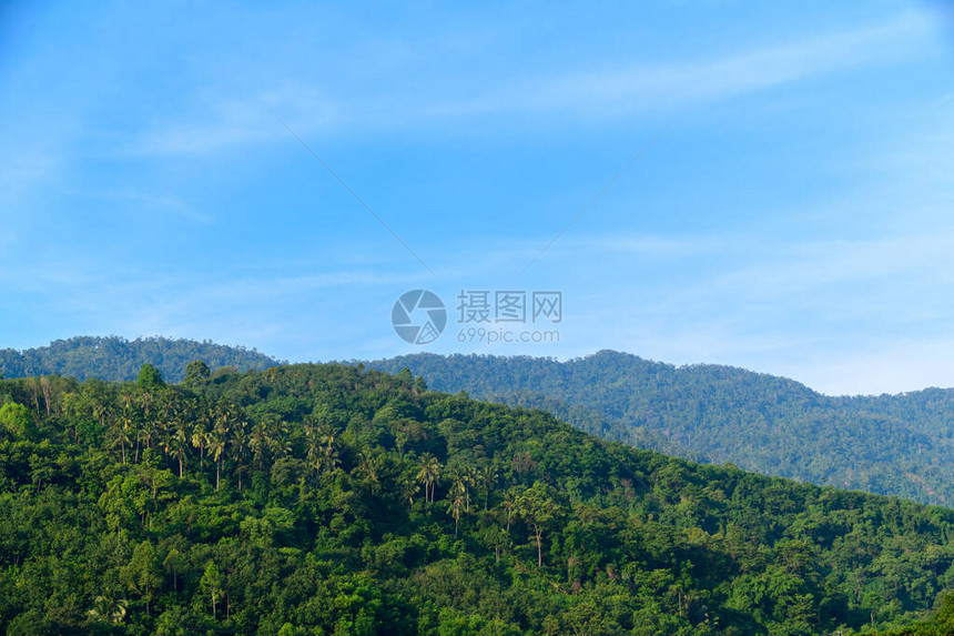 热带雨林位于月光蓝色的豪华湖兰萨卡区Kiriwong村NakhonSriThammarat图片