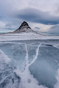 冰岛有的名山图片