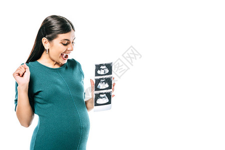 怀着胎儿超声波图像的怀孕妇在图片