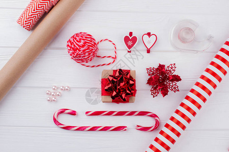 礼品包装材料和工具牛皮纸手工礼品盒和diy工艺的不同配件圣诞图片