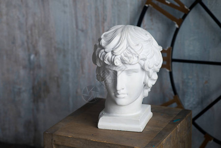 安提努斯的罗马石膏头图片