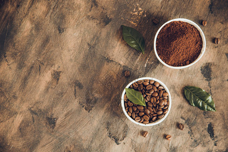 咖啡豆和地面咖啡图片