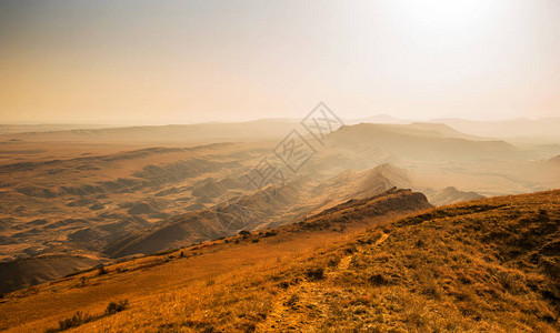 沙漠景观石头和山脉图片