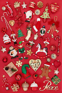 大量圣诞树摆设装饰品图片