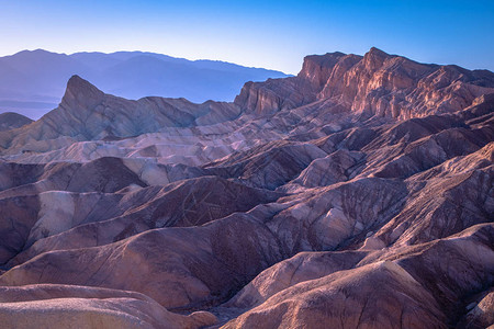 Zabriski点的泥石形成荒地谷图片