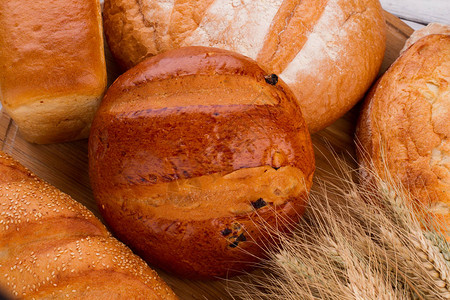 各种面包产品和小麦,新鲜面图片