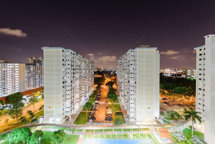 蓝色时刻新加坡友诺士社区的鸟瞰图图片