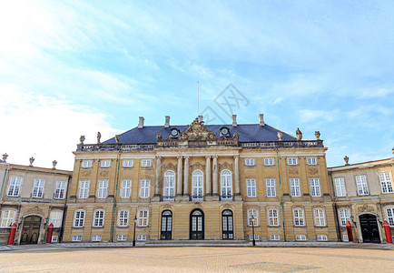 阿美琳堡皇宫是哥本哈根洛可风格的建筑群高清图片