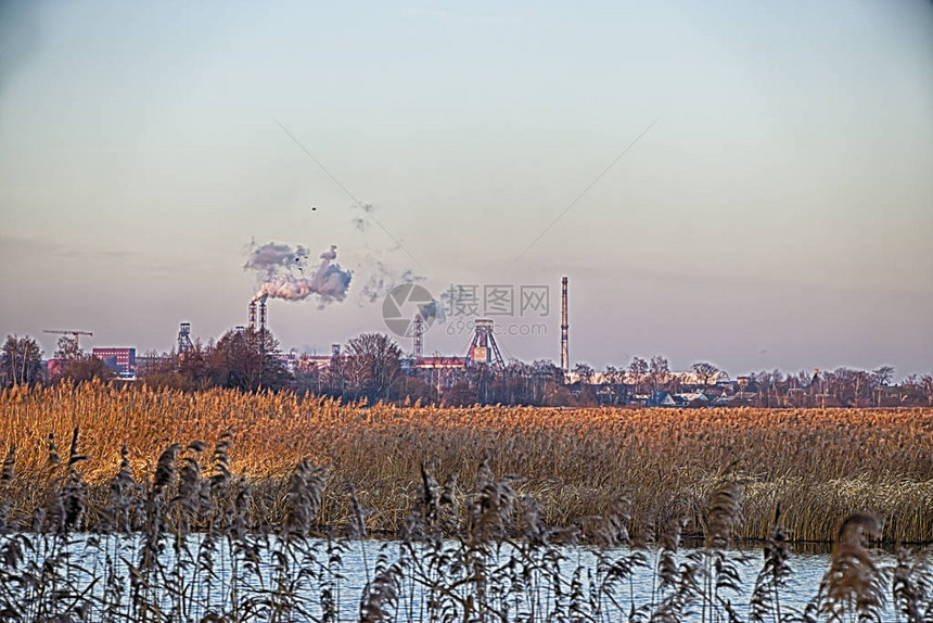 采矿和加工厂锡尔维尼石开采白俄罗斯沙利戈尔图片