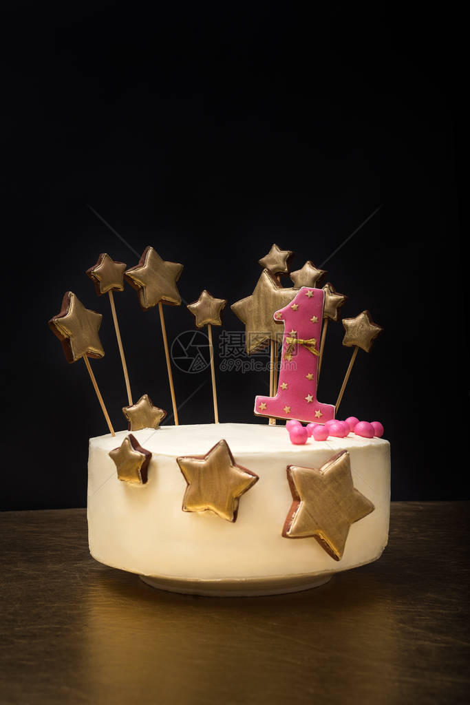 生日蛋糕装饰粉红色1号和金星姜饼图片