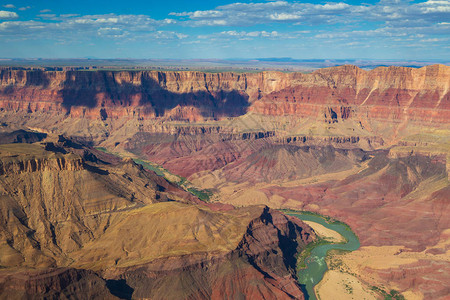 美国亚利桑那州大峡谷公园穿过大峡谷的科图片